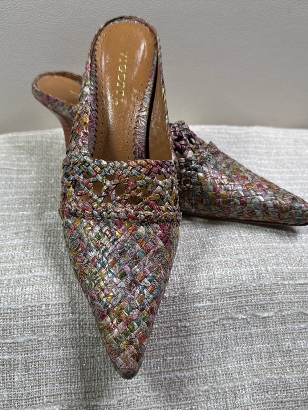 Vigotti Multicolor Woven Pointed-Toe Mule